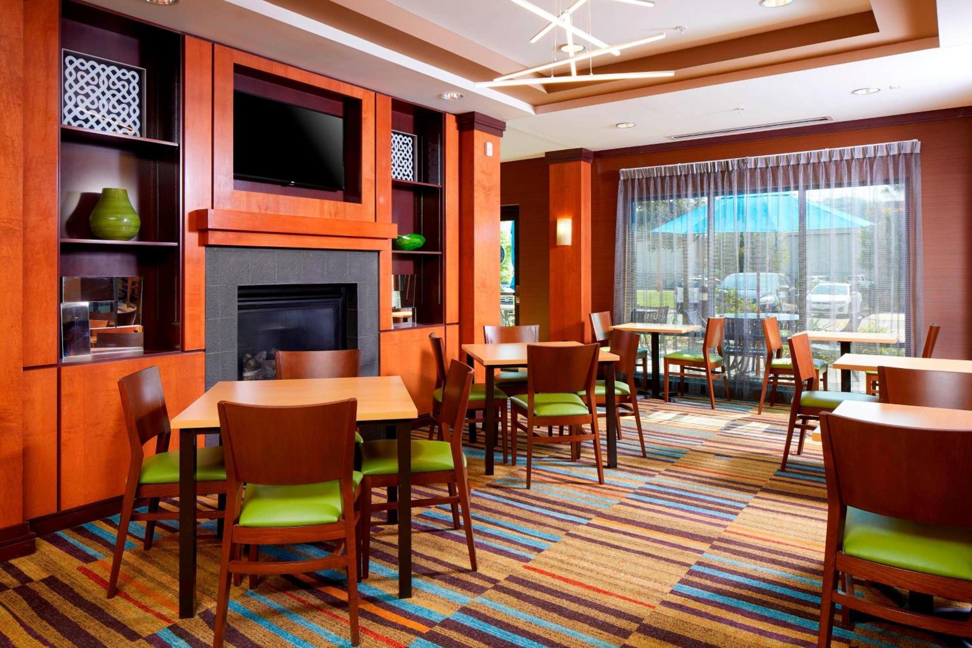 Fairfield Inn & Suites By Marriott Cumberland Zewnętrze zdjęcie